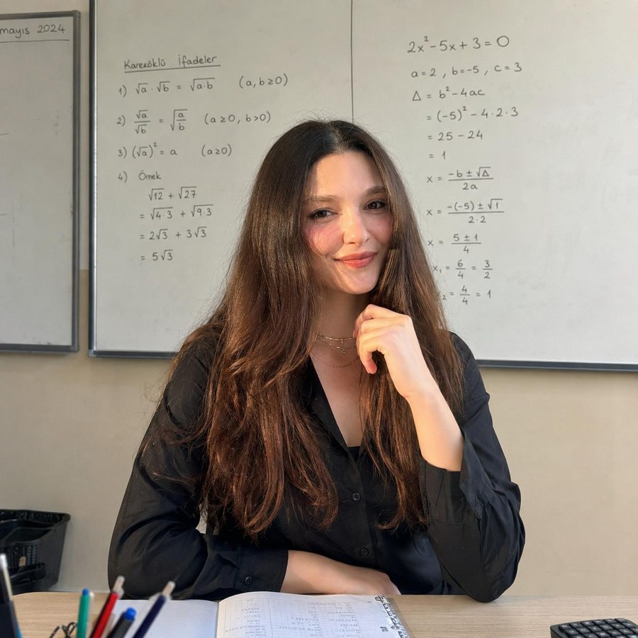 Matematik öğretmeni Canselin Tekiner